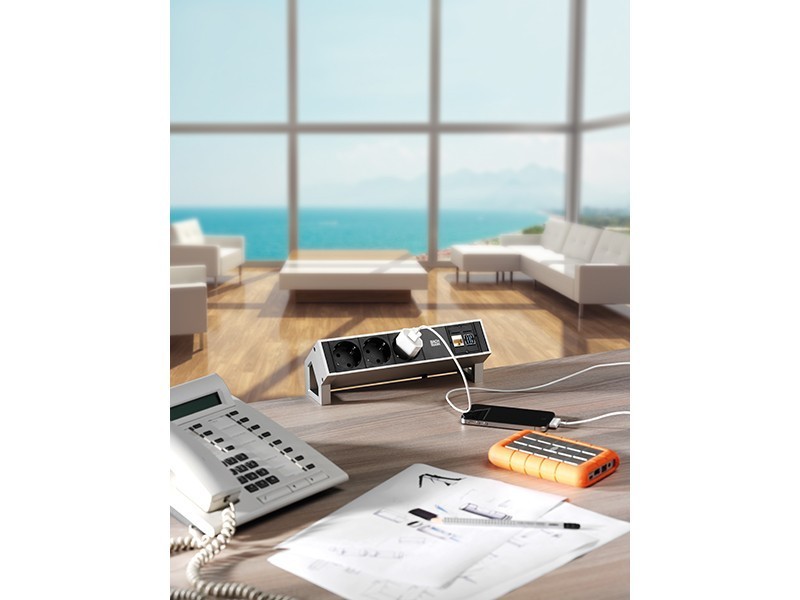 Bachmann 902.428 Desk 2 Gehäuse mit 2x Strom, USB Charger 2-fach,1 x leer, inox